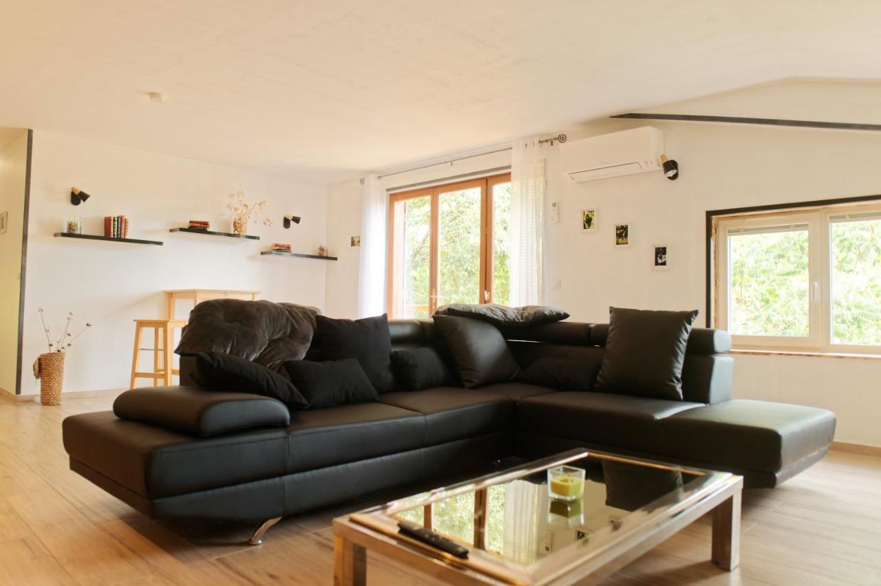 Chalet En Pleine Nature Pomerol Exterior photo